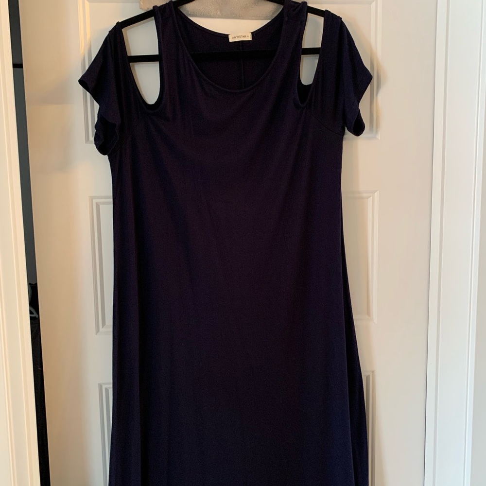 Dress cold shoulder